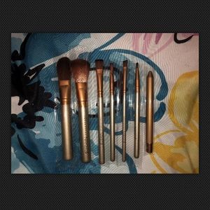 Urban Decay Naked3 makeup brushes set of 7